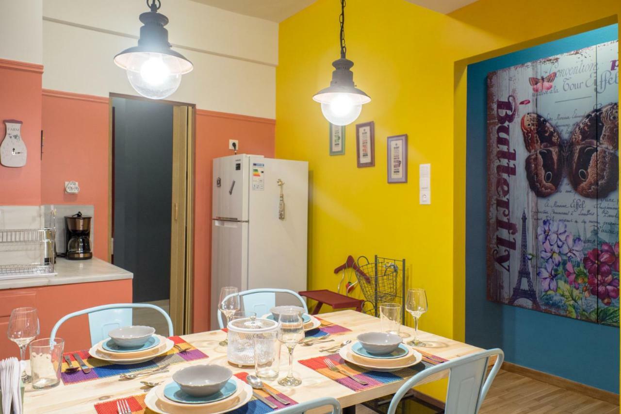 "Casa De Colores", Next To The Metro Афіни Екстер'єр фото